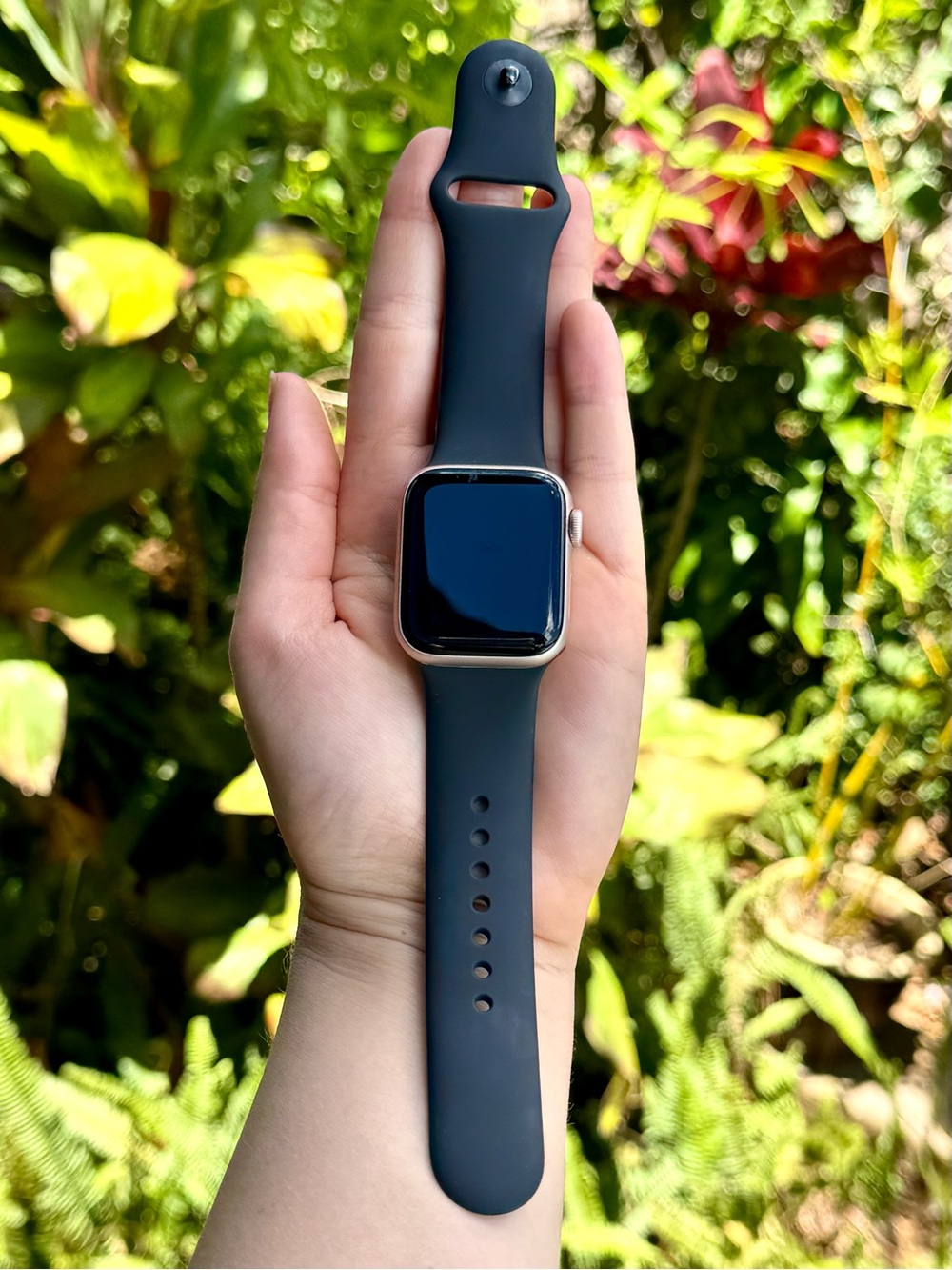 Apple watch series 5 40mm rose gold black watch band